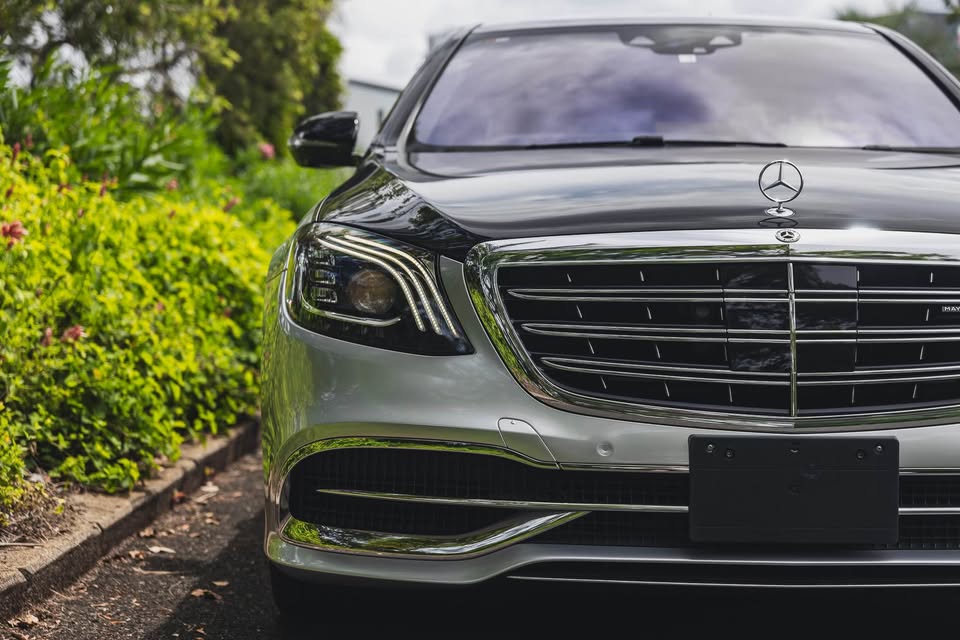 Formal hire luxury car service in Townsville